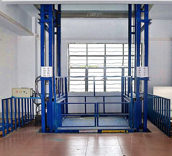 ? ? 液壓貨梯的應(yīng)用優(yōu)勢(圖1) 20201012093848862.jpg