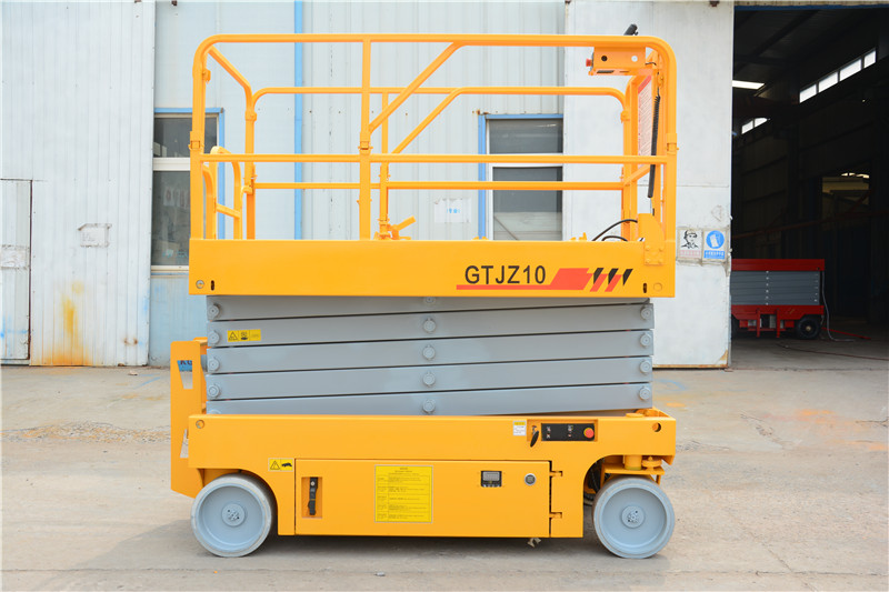 自行式液壓升降平臺的特點(圖1) \