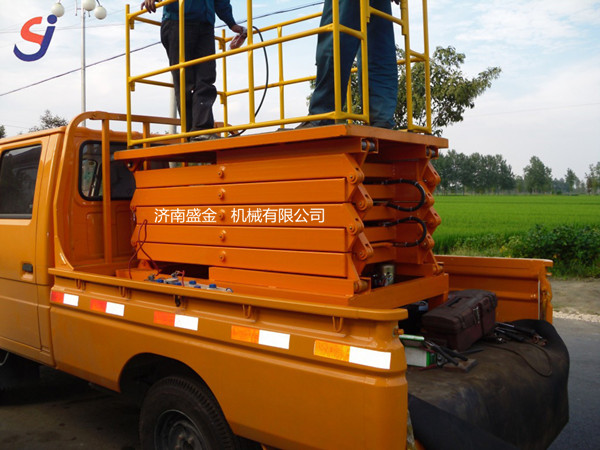 盛金機械強調(diào)使用升降機的安全問題和應(yīng)該注意的安全隱患(圖2) \